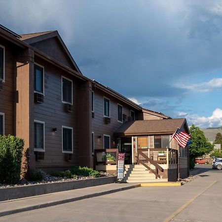 Super 8 By Wyndham Gardiner/Yellowstone Park Area Экстерьер фото