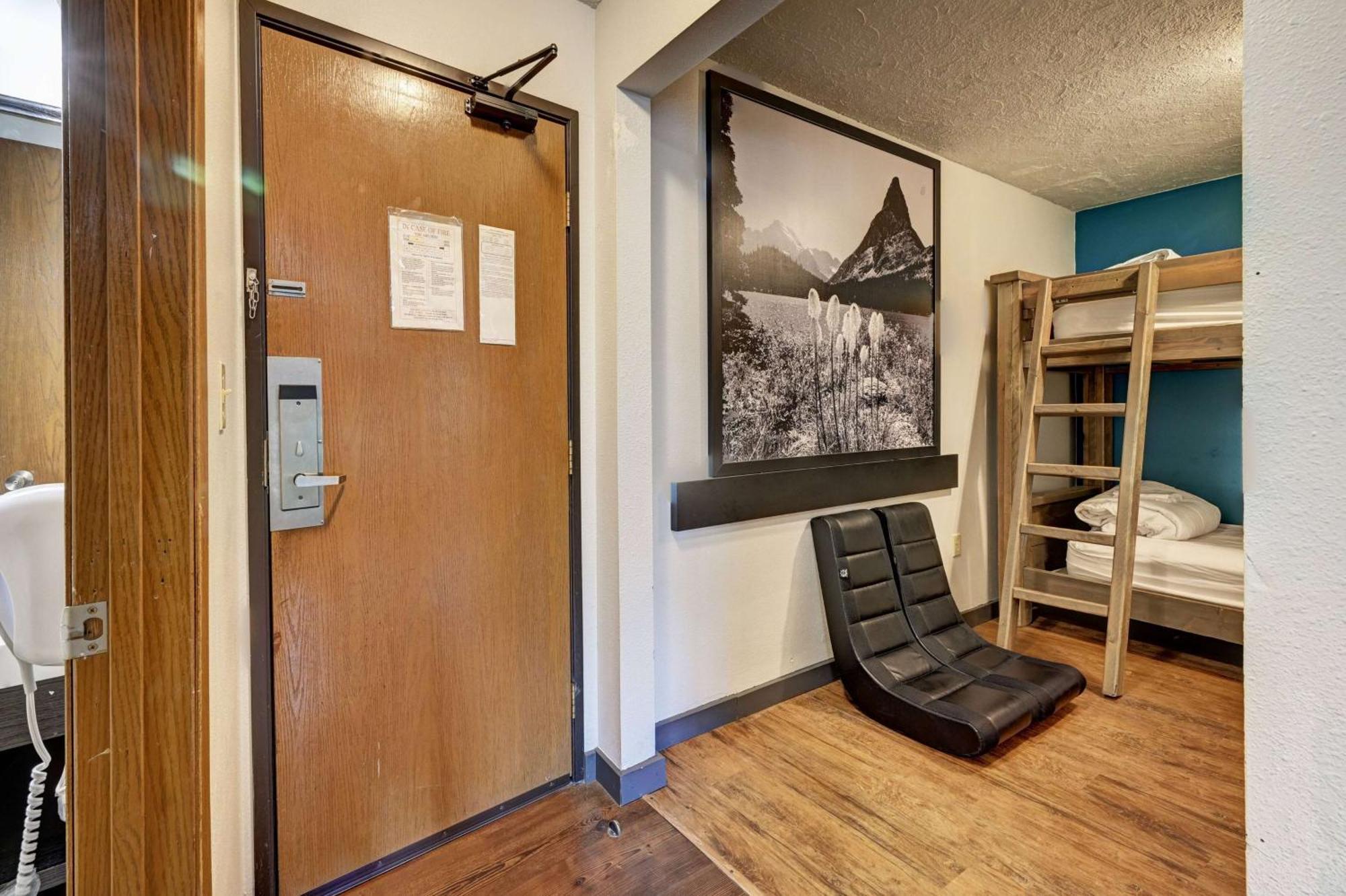 Super 8 By Wyndham Gardiner/Yellowstone Park Area Экстерьер фото