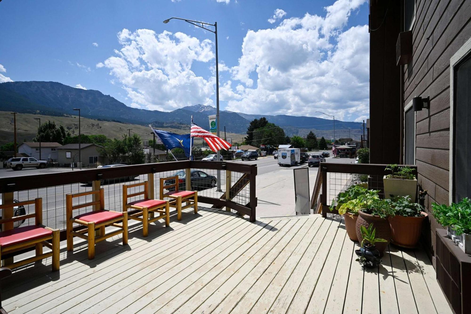 Super 8 By Wyndham Gardiner/Yellowstone Park Area Экстерьер фото