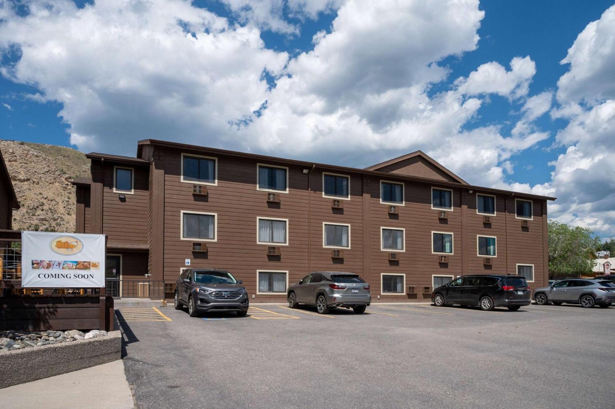 Super 8 By Wyndham Gardiner/Yellowstone Park Area Экстерьер фото
