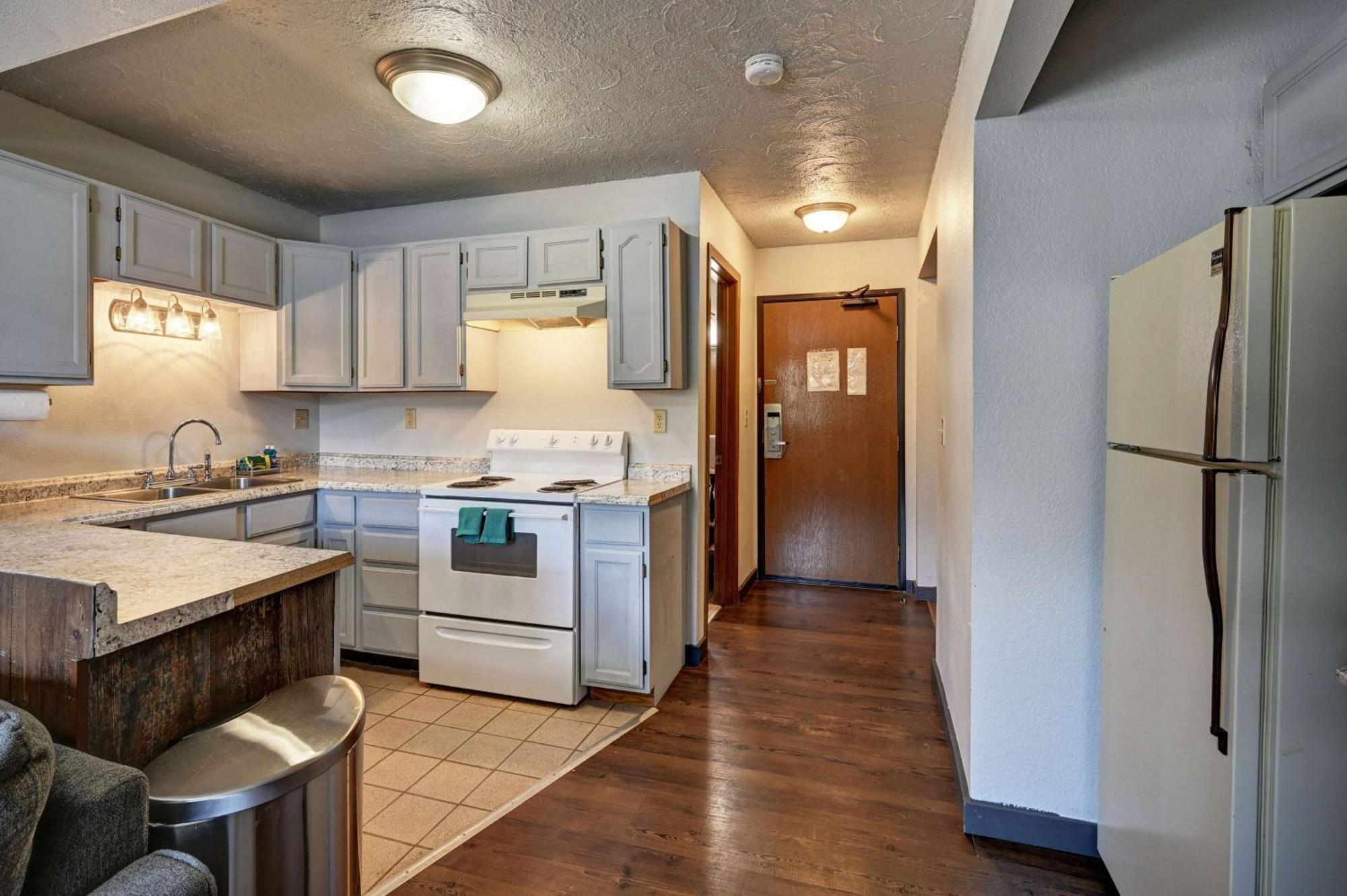 Super 8 By Wyndham Gardiner/Yellowstone Park Area Экстерьер фото