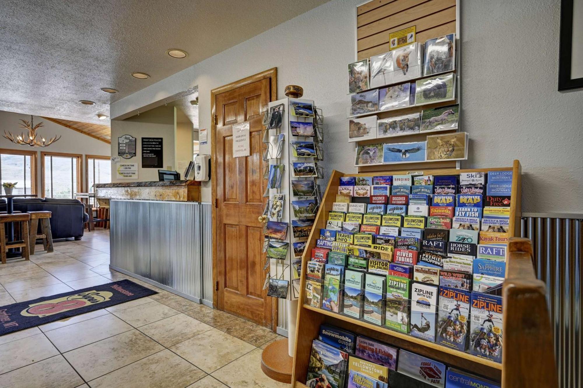 Super 8 By Wyndham Gardiner/Yellowstone Park Area Экстерьер фото