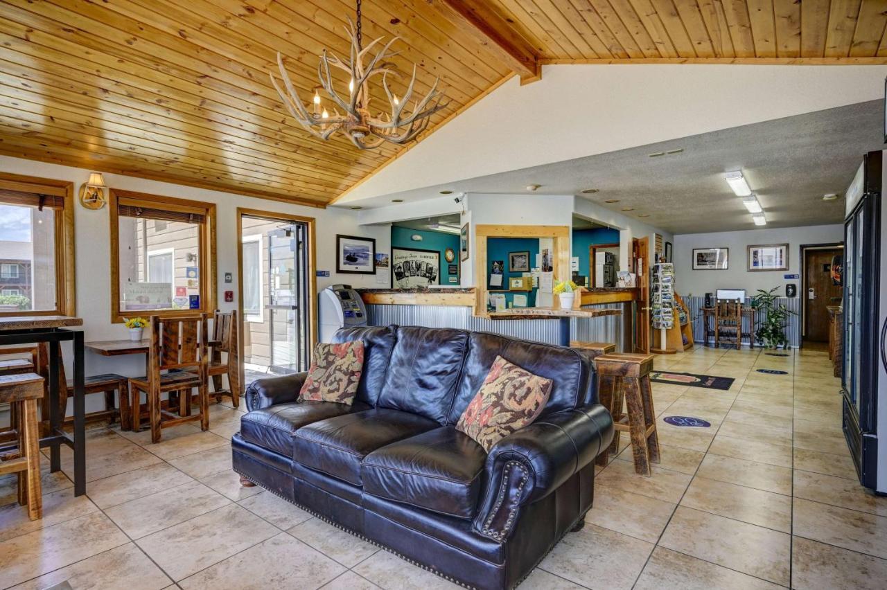 Super 8 By Wyndham Gardiner/Yellowstone Park Area Экстерьер фото