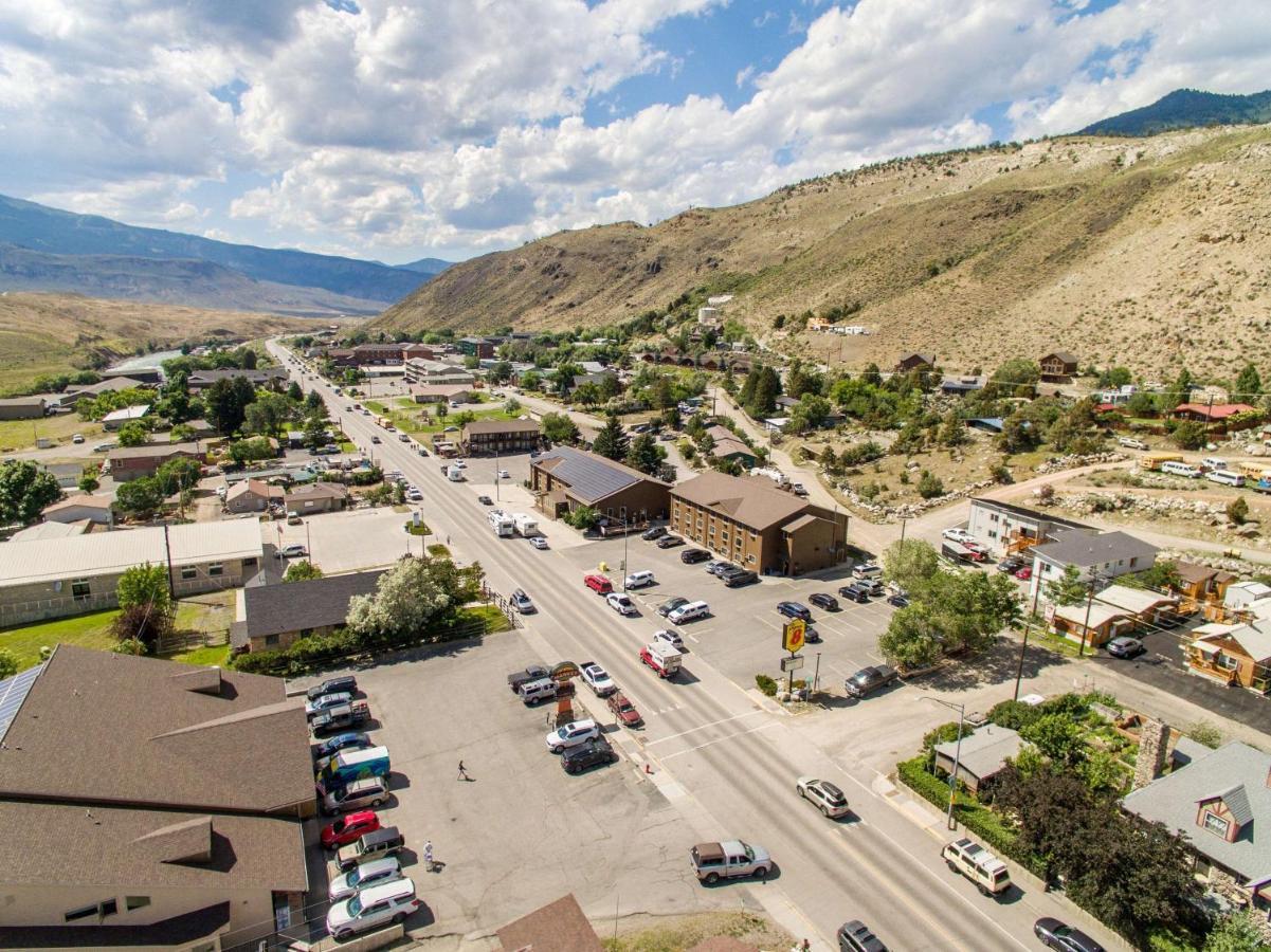Super 8 By Wyndham Gardiner/Yellowstone Park Area Экстерьер фото