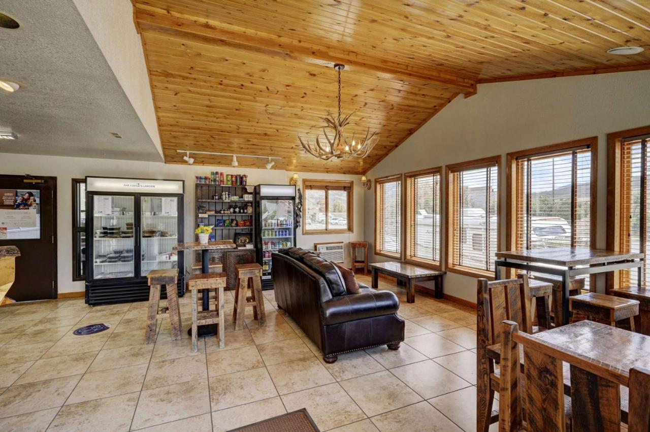 Super 8 By Wyndham Gardiner/Yellowstone Park Area Экстерьер фото
